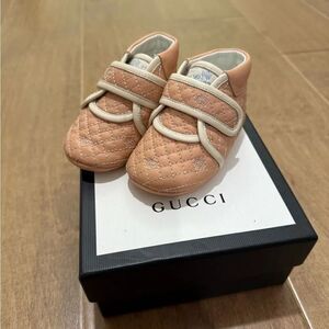 NIB Gucci Baby Leather Bootie Nappa Baron in Neutral